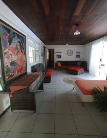 FARE MOU’A Moorea Tiahura 