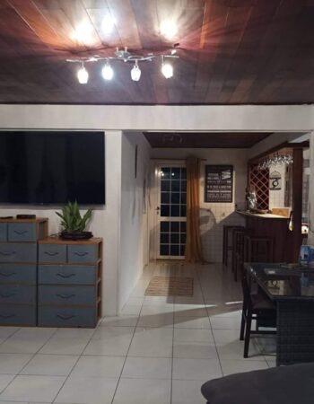 FARE MOU’A Moorea Tiahura 